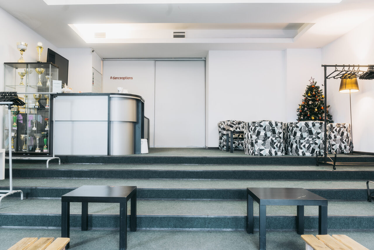 Арендовать Уникальный двухуровневый  лофт в центре Москвы