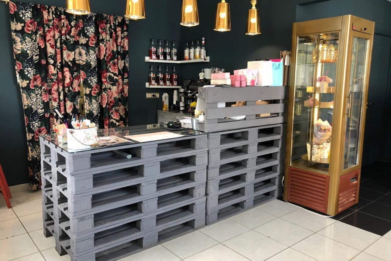 Арендовать Уютная кофейня в центре города 