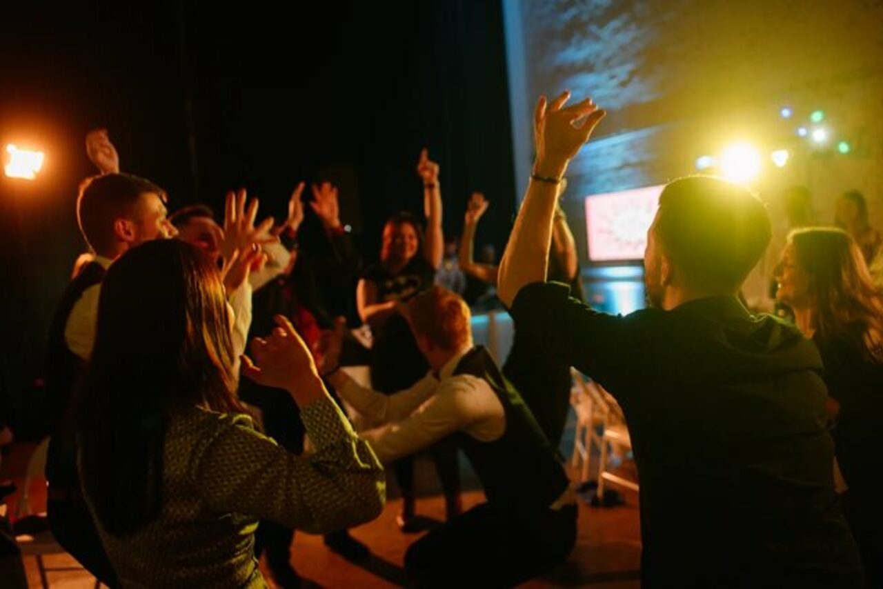 Арендовать Лофт Космос. Белый лофт в особняке