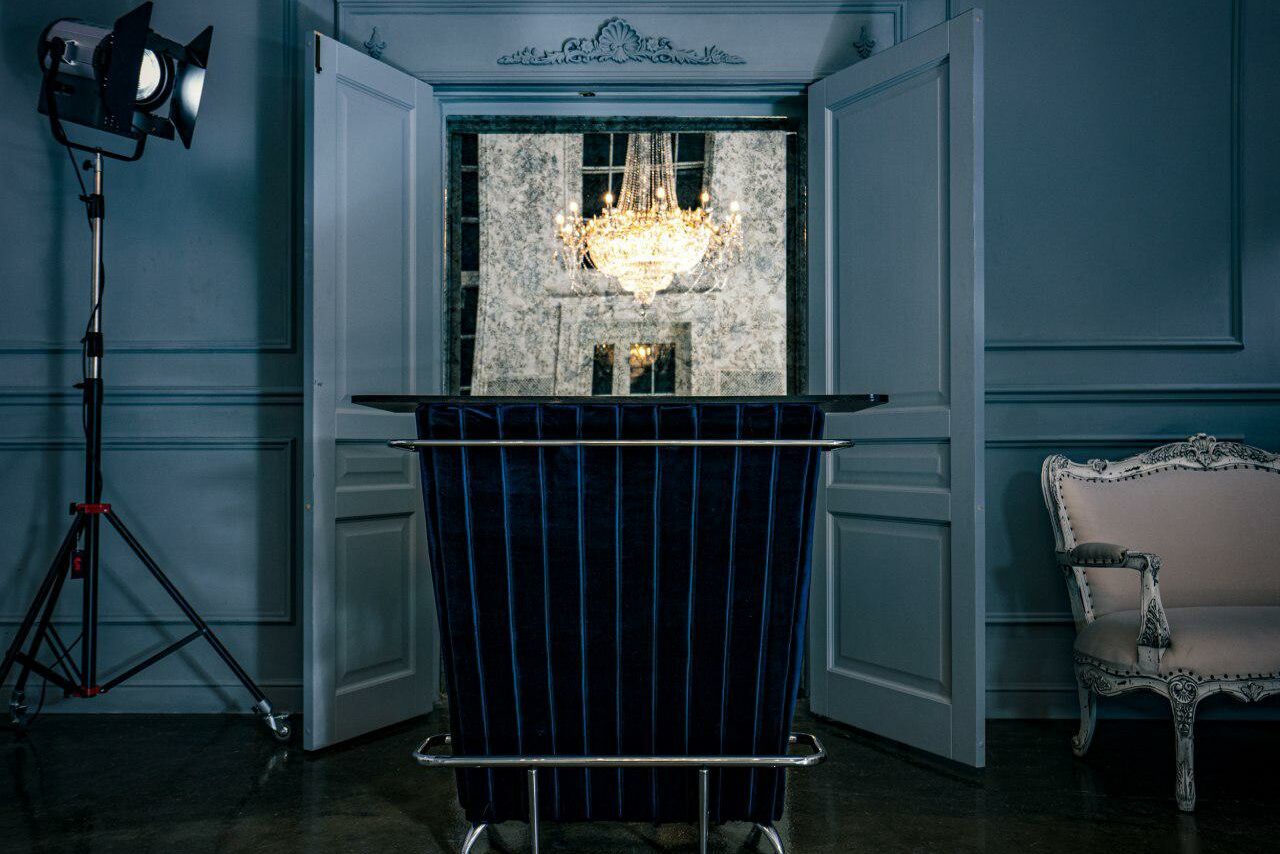 Арендовать Лофт Космос. Белый лофт в особняке