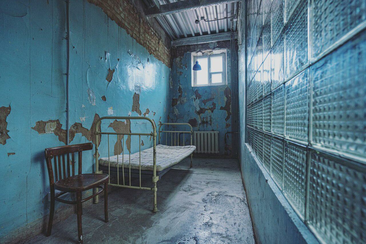 Арендовать Лофт Космос. Белый лофт в особняке