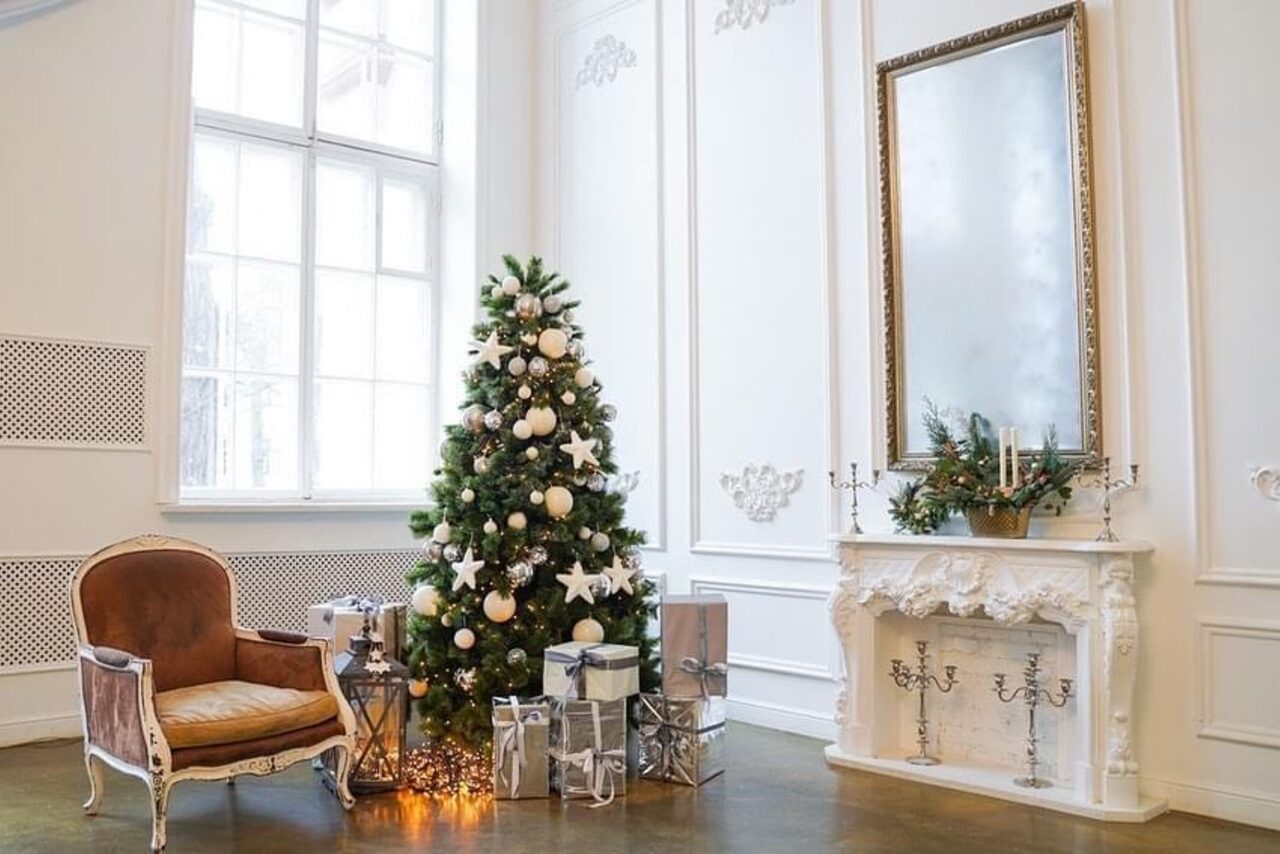 Арендовать Лофт Космос. Белый лофт в особняке