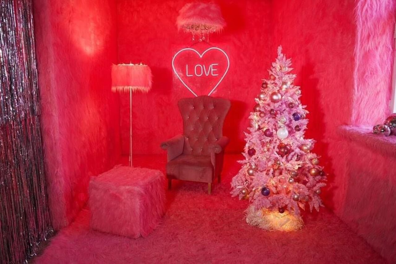 Арендовать Лофт Космос. Белый лофт в особняке