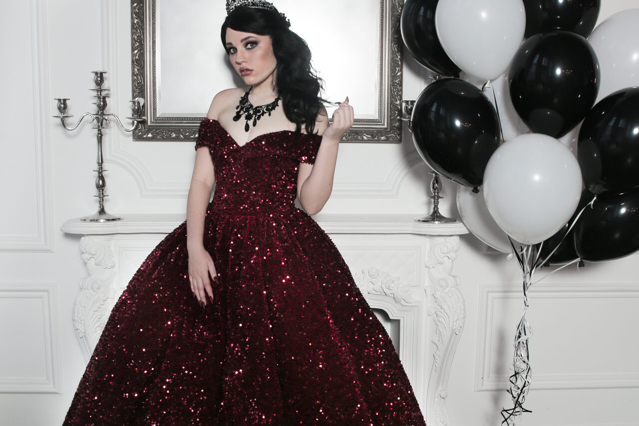 Арендовать Лофт Космос. Белый лофт в особняке