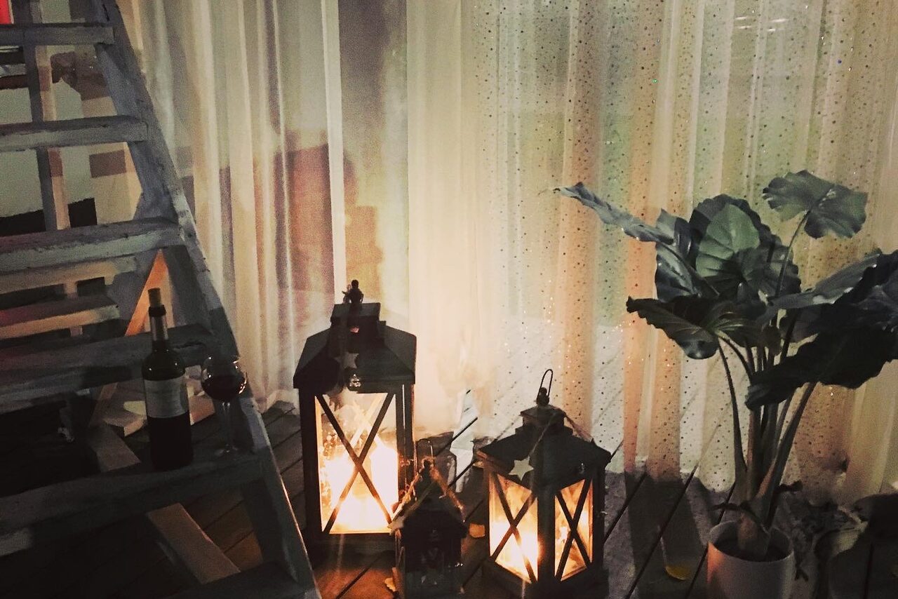 Арендовать Лофт Космос. Белый лофт в особняке