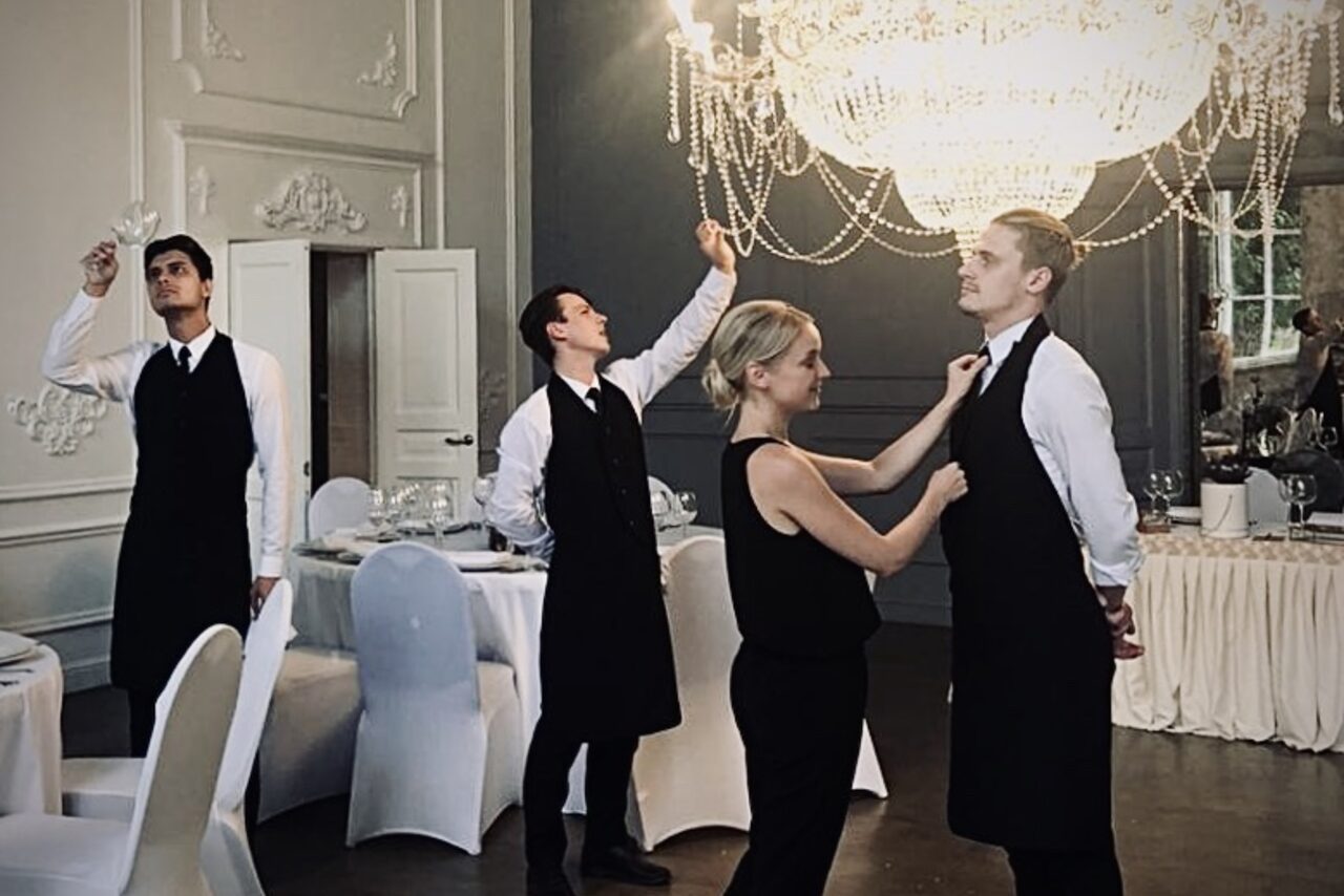 Арендовать Лофт Космос. Белый лофт в особняке