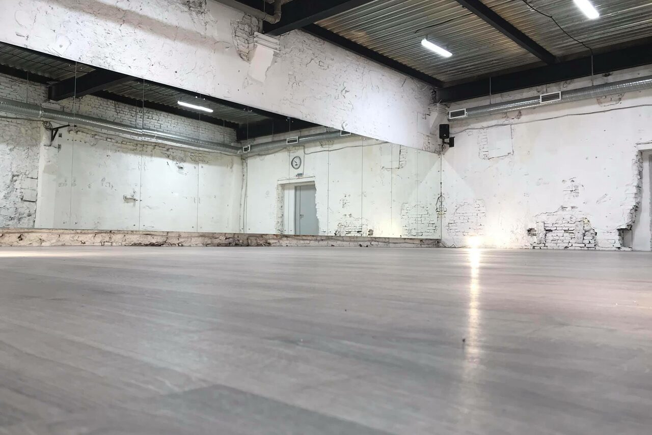 Арендовать Стильный современный зал