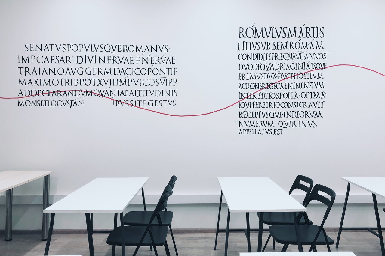 Арендовать KES Rooms. Большой зал для обучающих мероприятий