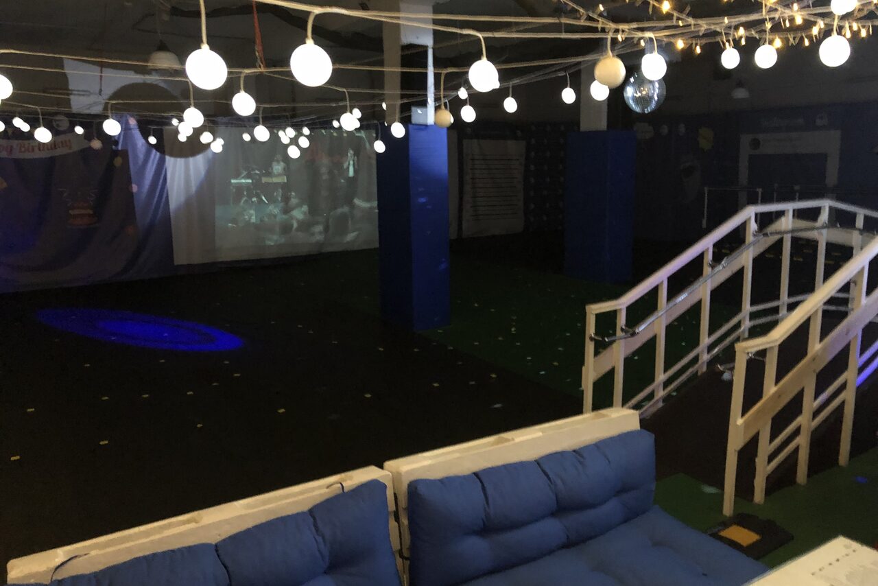 Арендовать Лофт с dj для шумных вечеринок