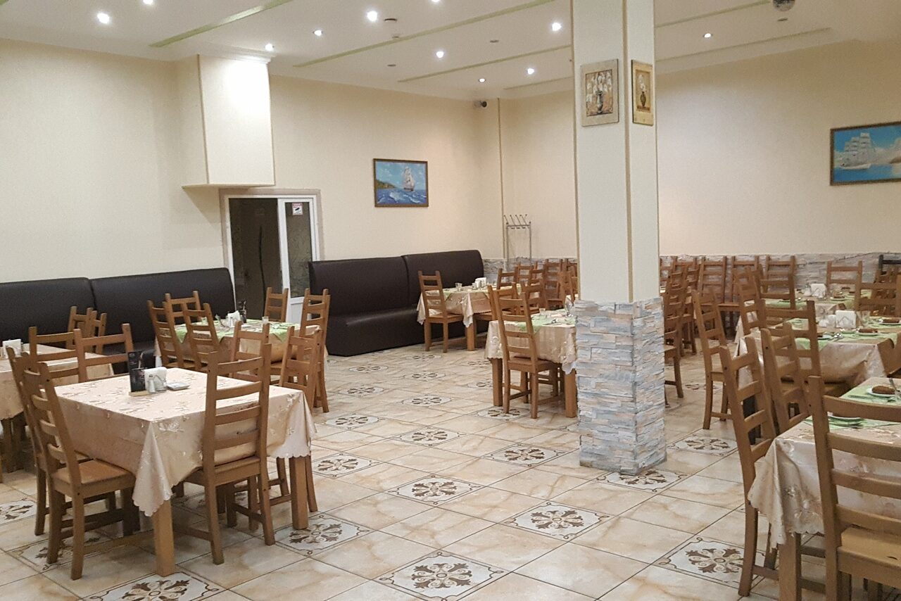 Арендовать Уютный банкетный зал