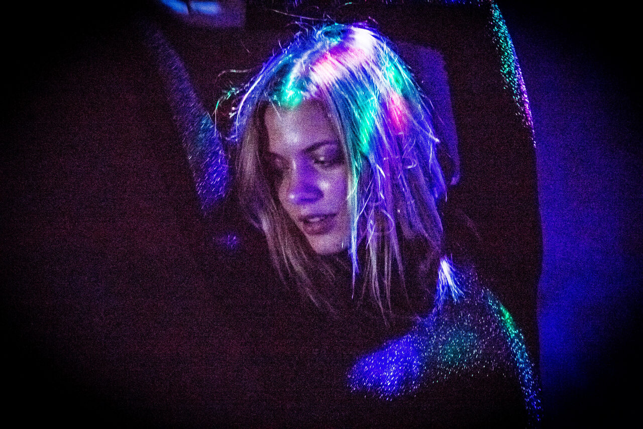 Арендовать Лофт с диванами и баром