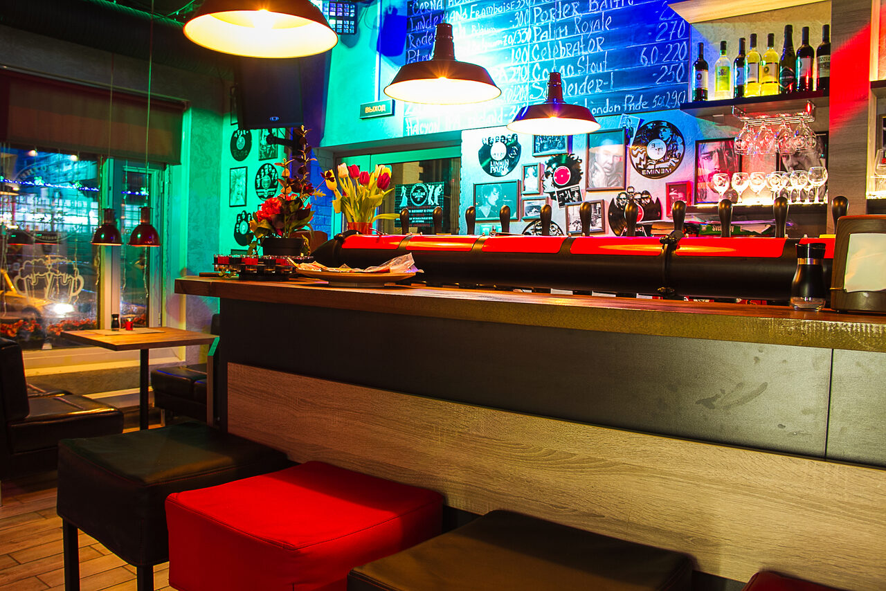 Арендовать Уютный Гриль бар с банкетным залом