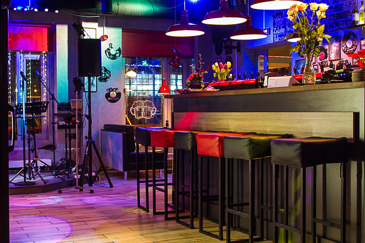 Арендовать Уютный Гриль бар с банкетным залом