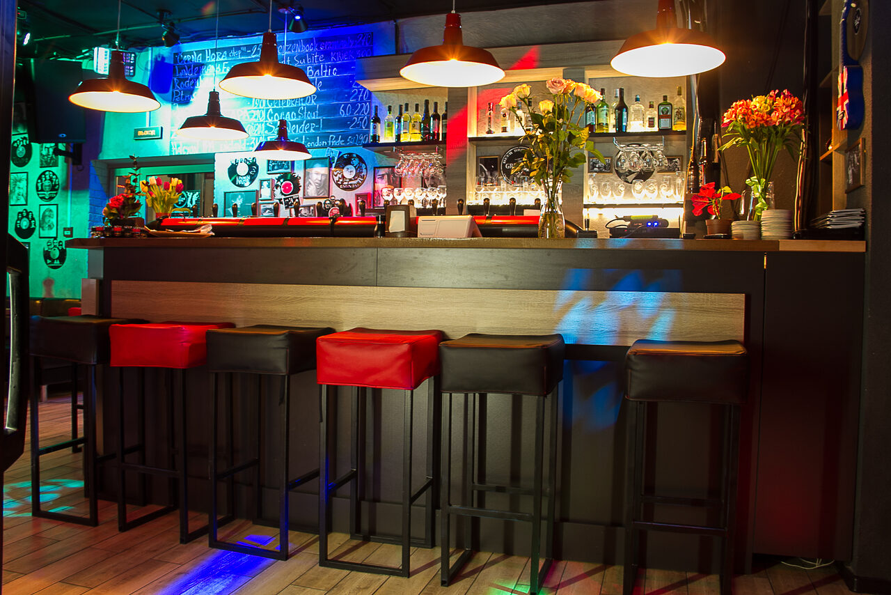 Арендовать Уютный Гриль бар с банкетным залом