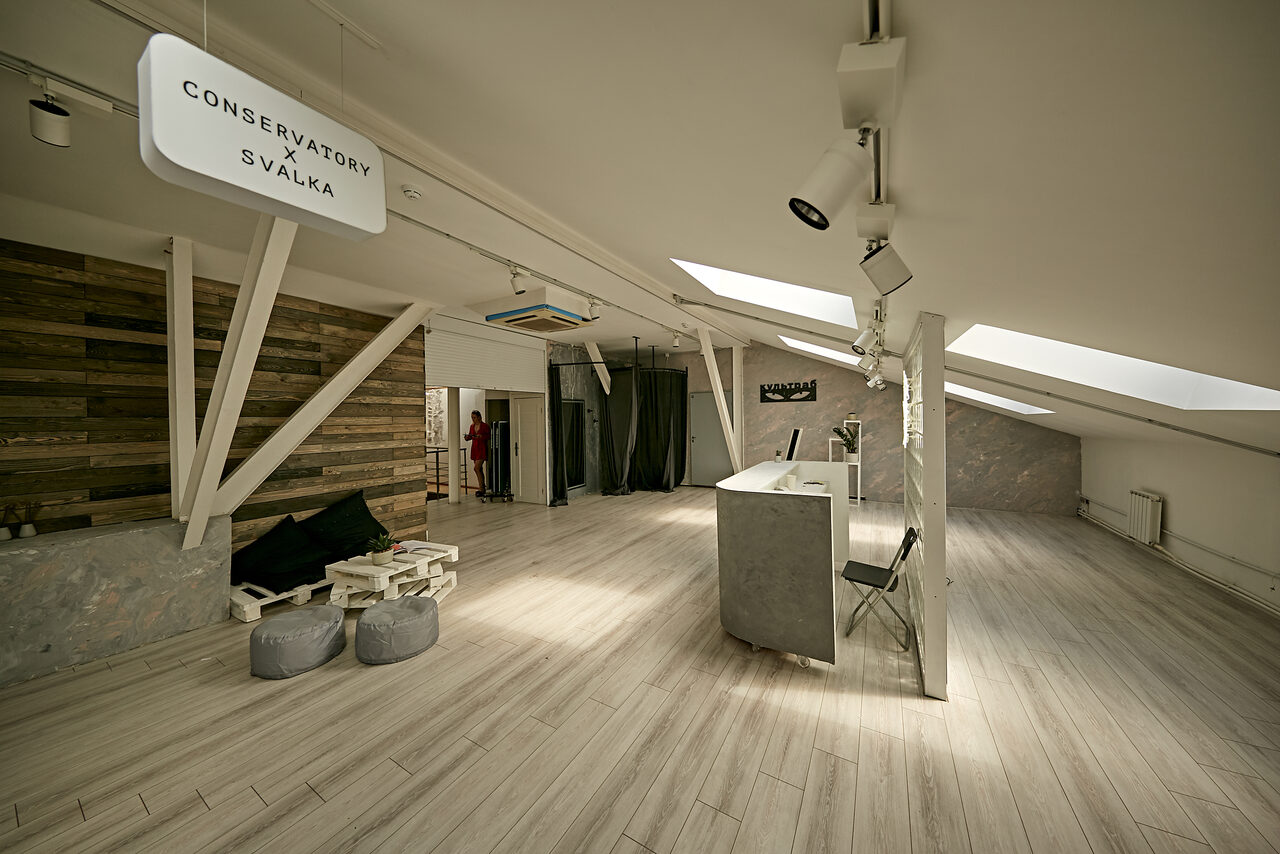 Арендовать Мансарда в центре города для деловых мероприятий