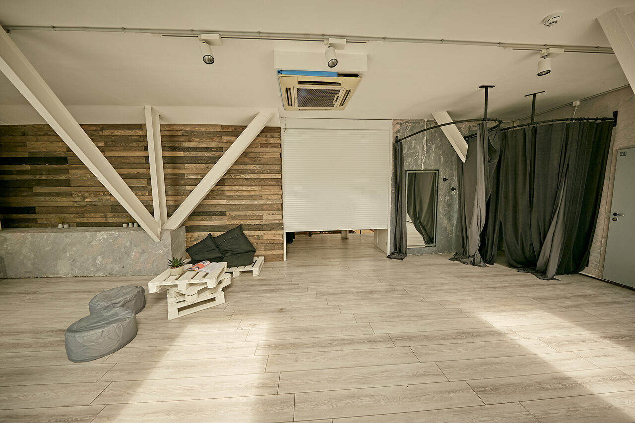 Арендовать Мансарда в центре города для деловых мероприятий