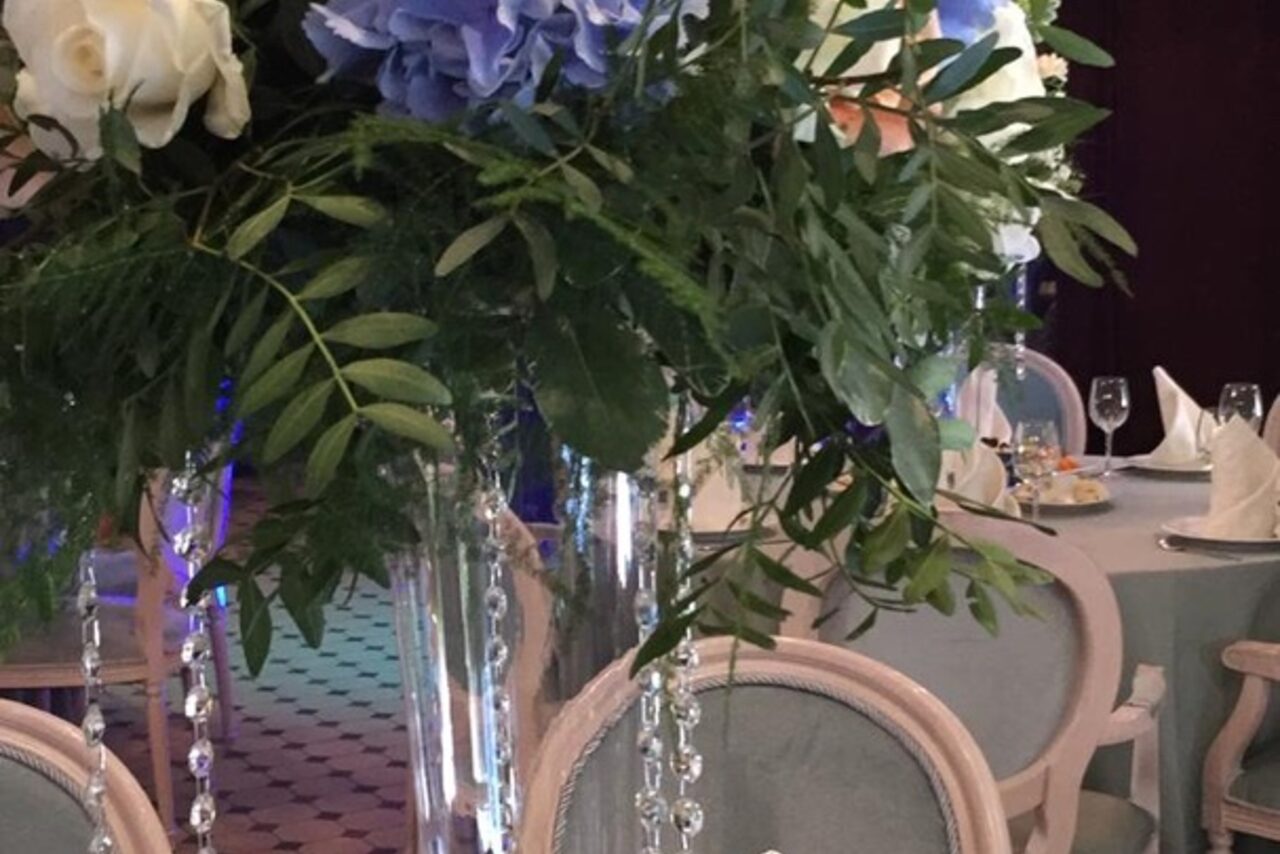 Арендовать Ресторан Владивосток. Банкетный зал со сценой