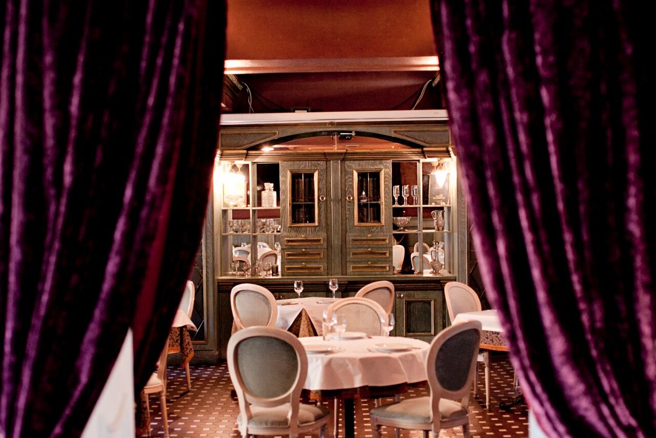 Арендовать Ресторан Владивосток. Банкетный зал с элегантным убранством