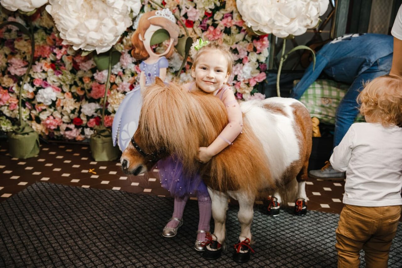 Арендовать Ресторан Владивосток. Банкетный зал с элегантным убранством