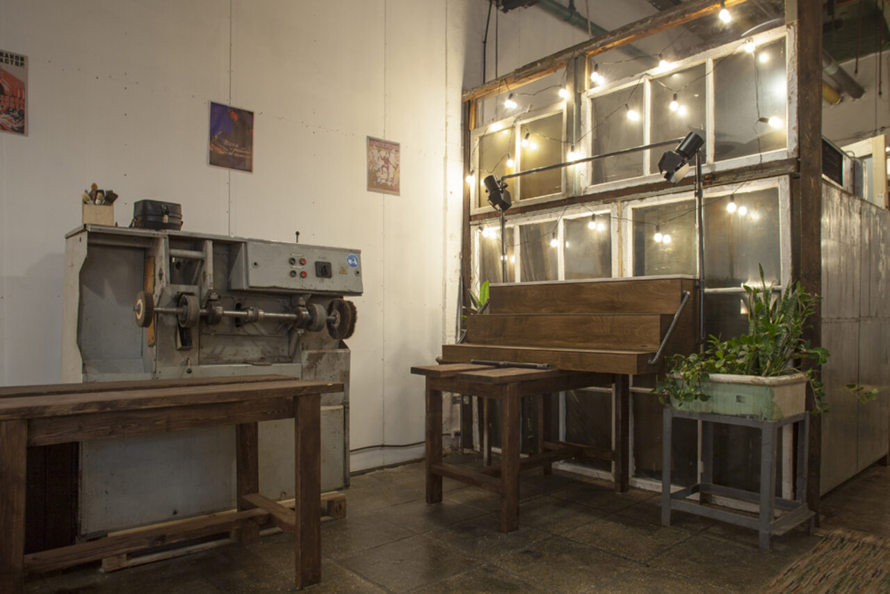 Арендовать WoodStudios Индустриальный лофт для творчества