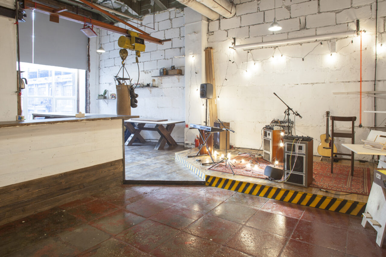 Арендовать WoodStudios Индустриальный лофт для творчества