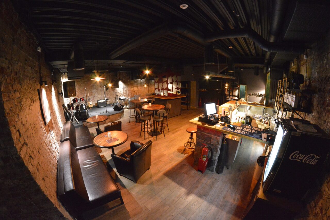 Арендовать Бар "КвARTирник"