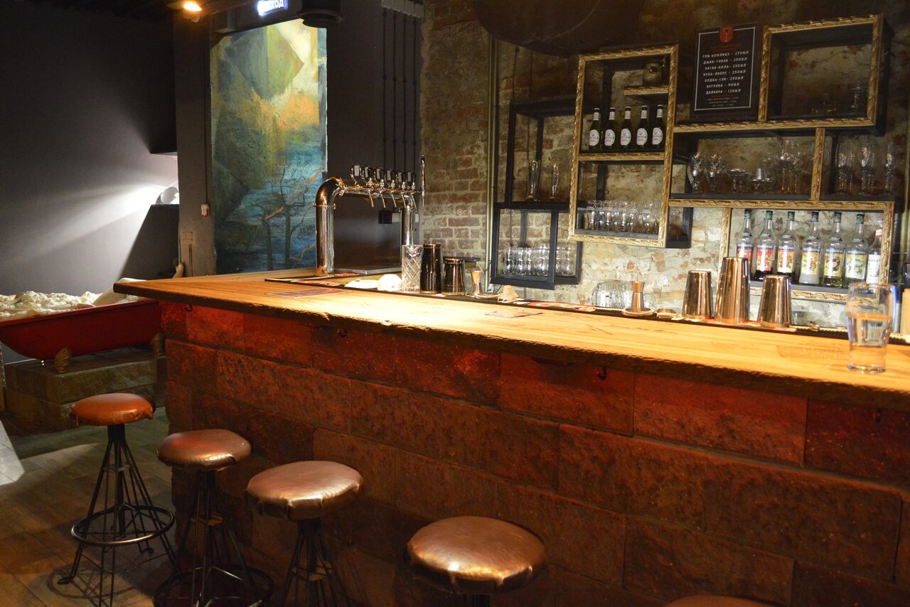 Арендовать Бар "КвARTирник"