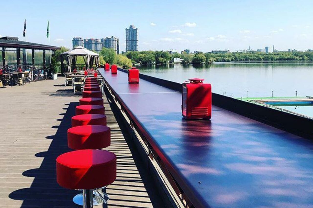 Арендовать Ресторан под закрытие с террасой у реки