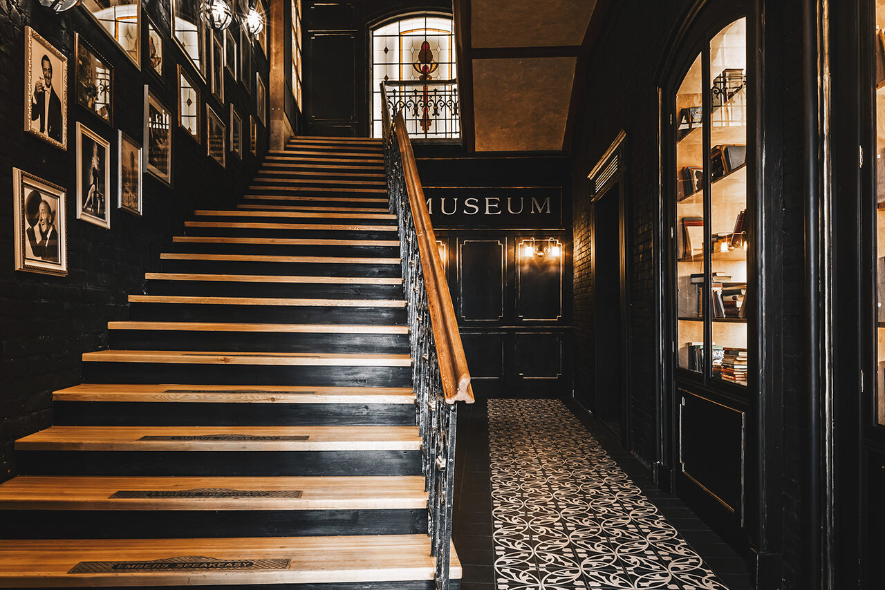 Арендовать Гастрономический бар EMBERS Бар в стиле Ар-Деко под закрытие