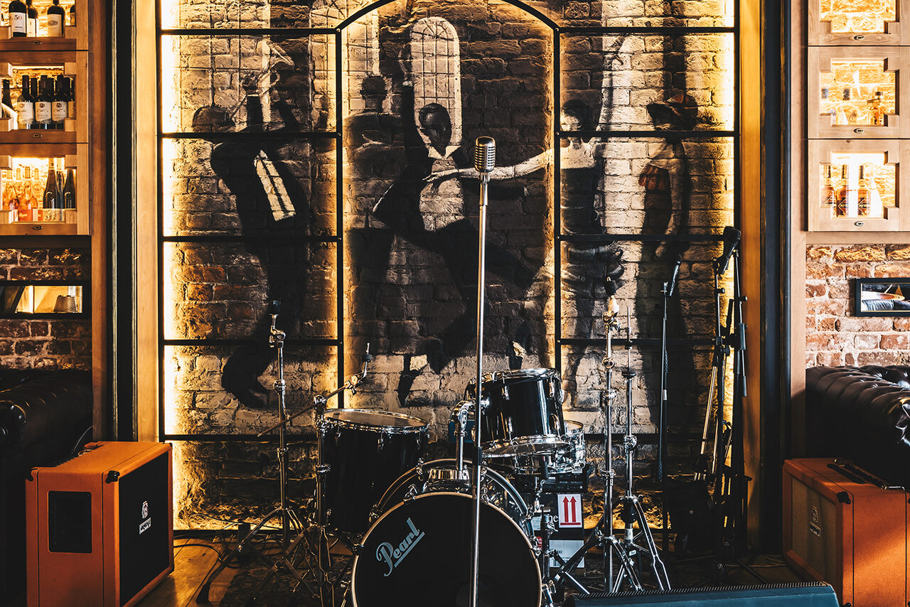 Арендовать Гастрономический бар EMBERS Бар в стиле Ар-Деко под закрытие