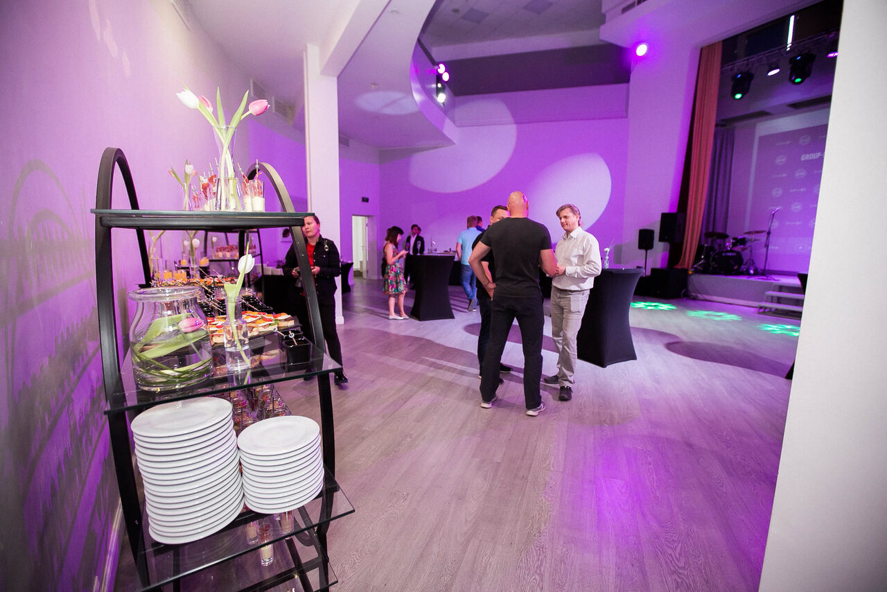 Арендовать Сегмент Холл