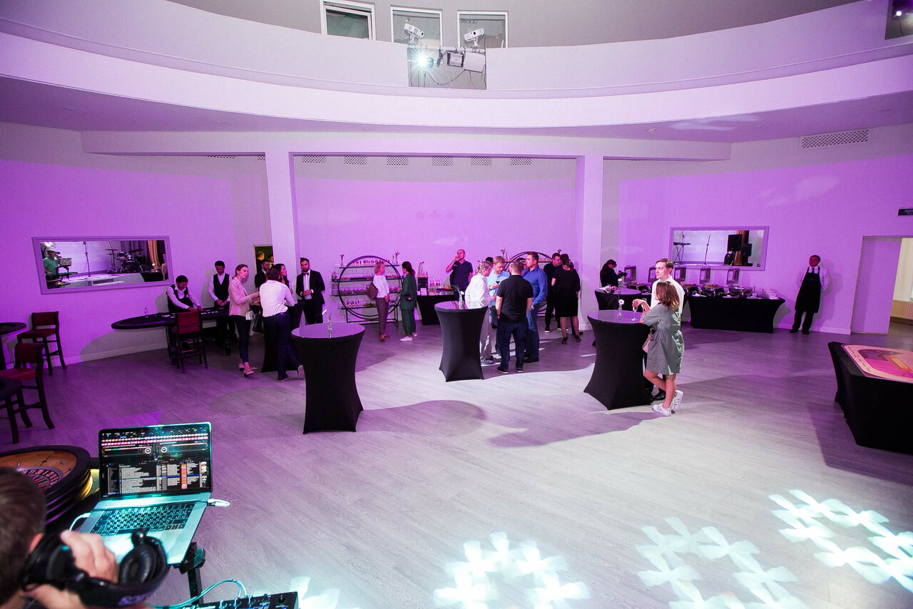 Арендовать Сегмент Холл