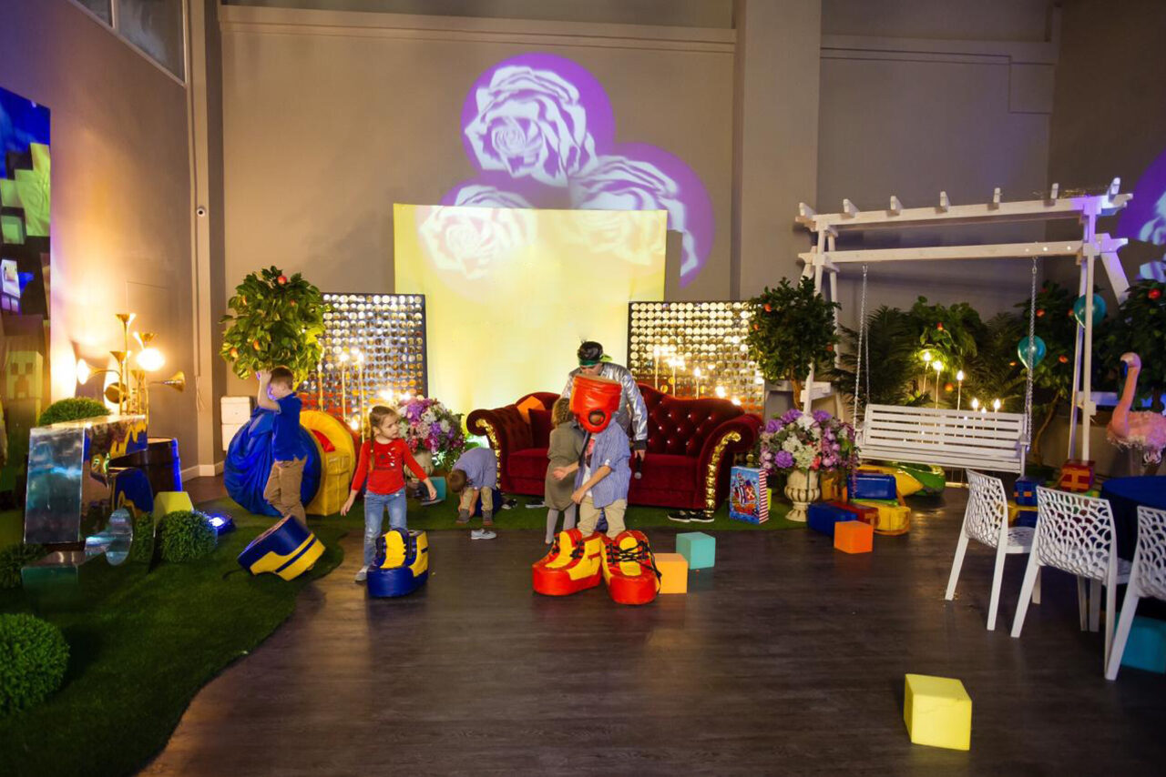 Арендовать Просторный лофт на Ваське