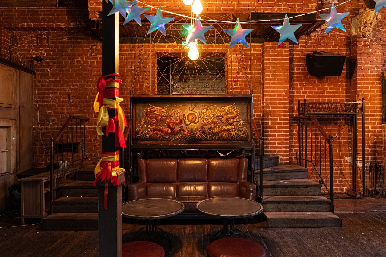 Арендовать Бар Chateau de Fantomas на Пушкинской