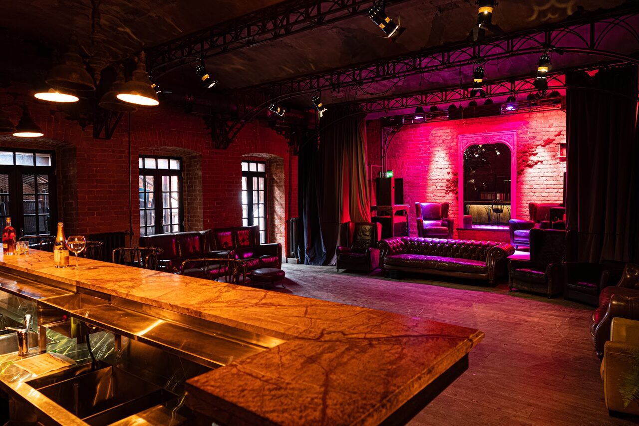 Арендовать Бар Chateau de Fantomas на Пушкинской