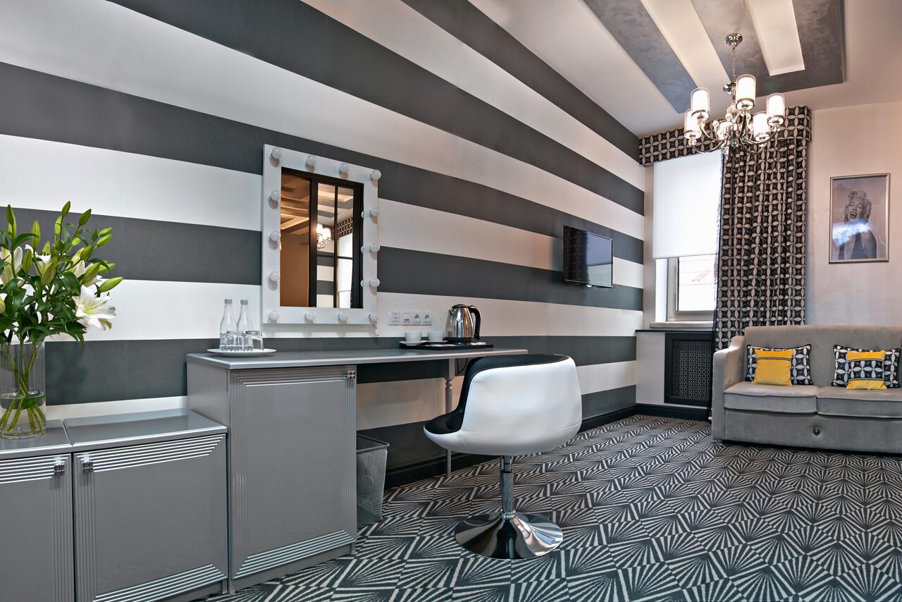 Арендовать Арт-Отель «Soфит»