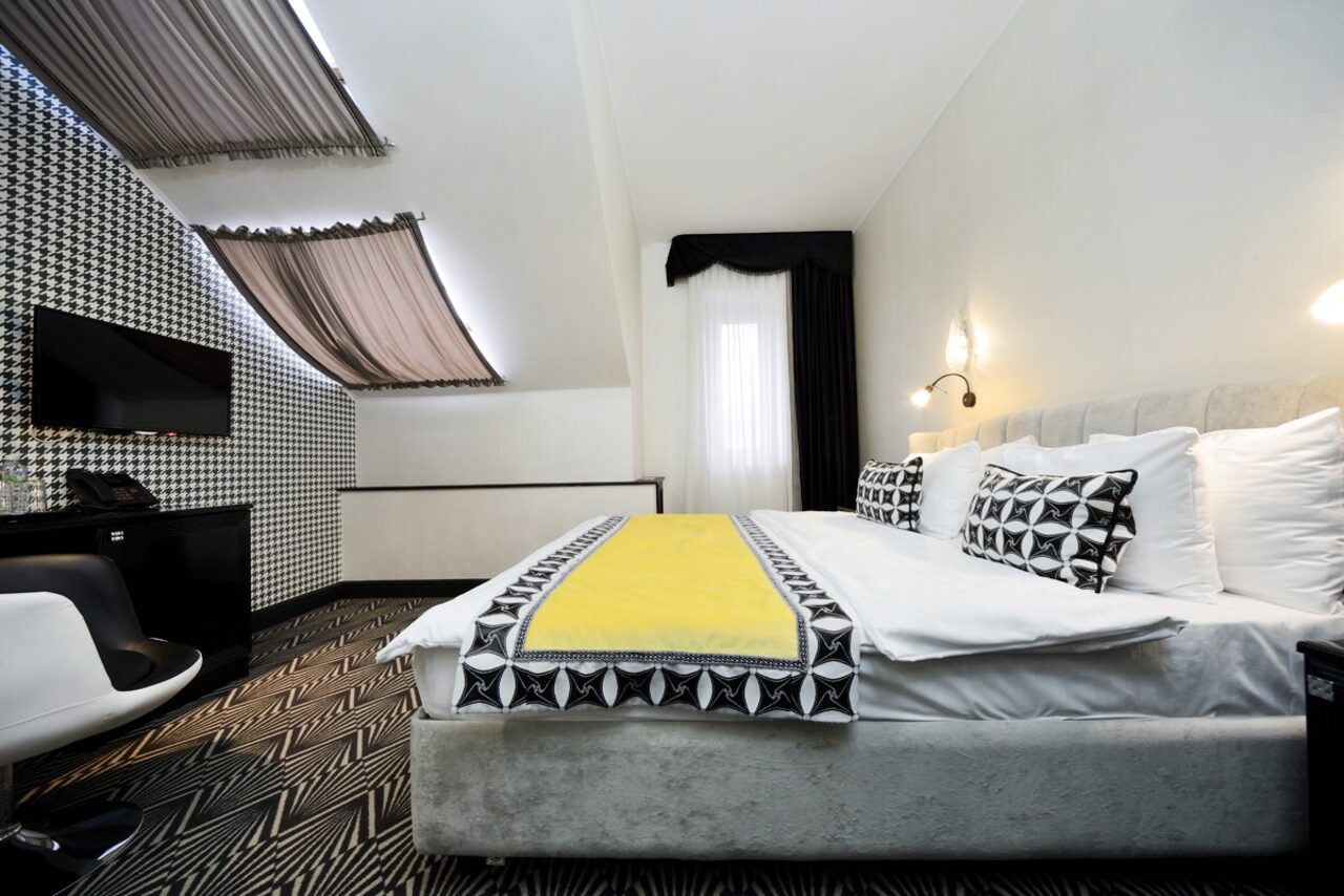 Арендовать Арт-Отель «Soфит»