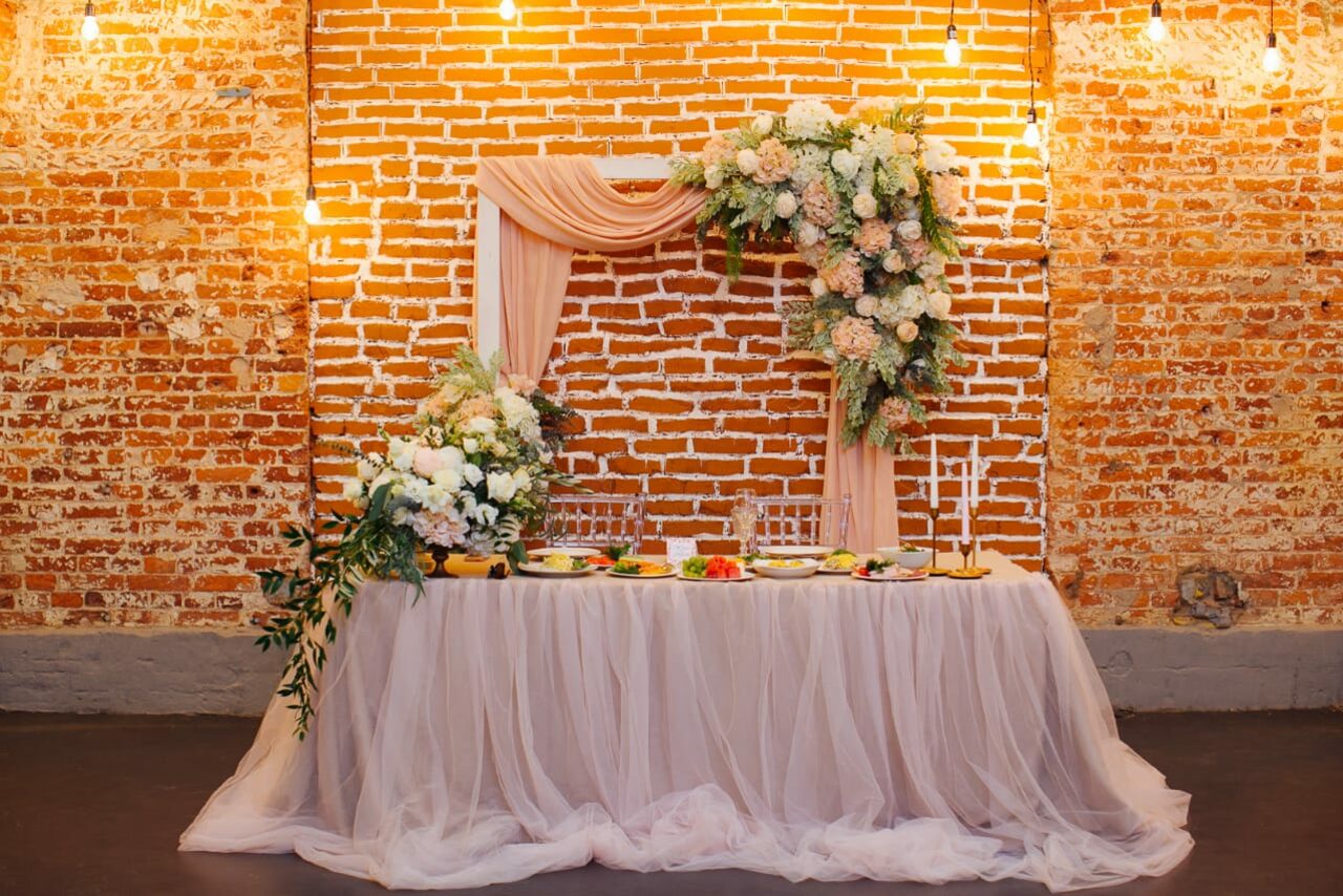 Арендовать Лофт-пространство расположено в исторической части Петербург