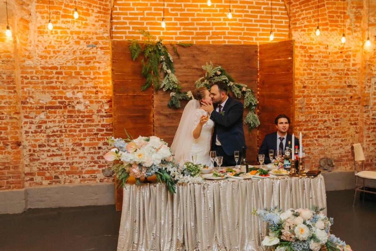 Арендовать Лофт-пространство расположено в исторической части Петербург