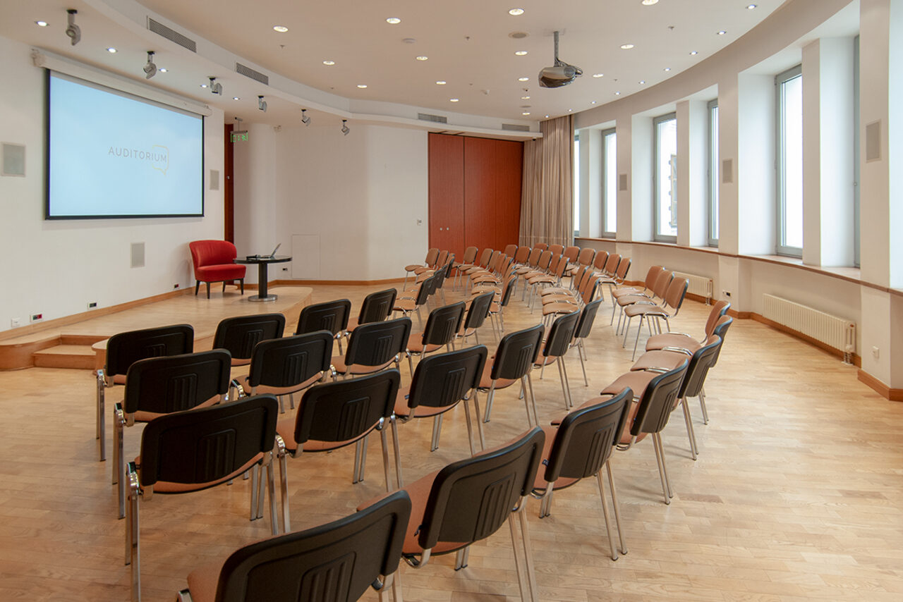 Арендовать Аудиториум Зал для лекций и презентаций