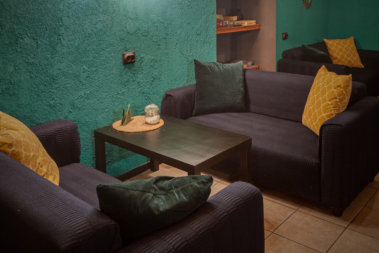 Арендовать Уютное Анти-кафе с кальянами и китайским чаем