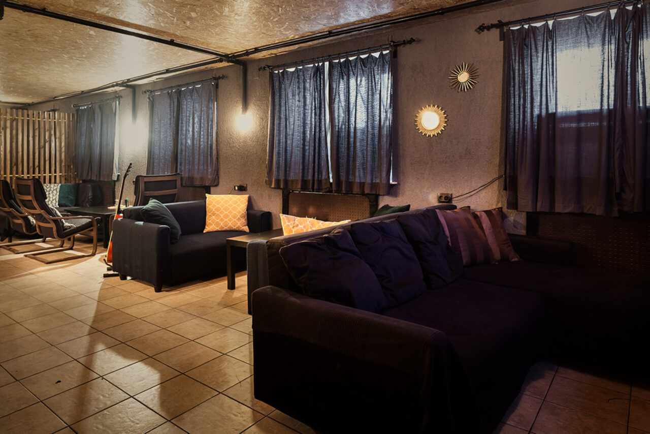 Арендовать Уютное Анти-кафе с кальянами и китайским чаем