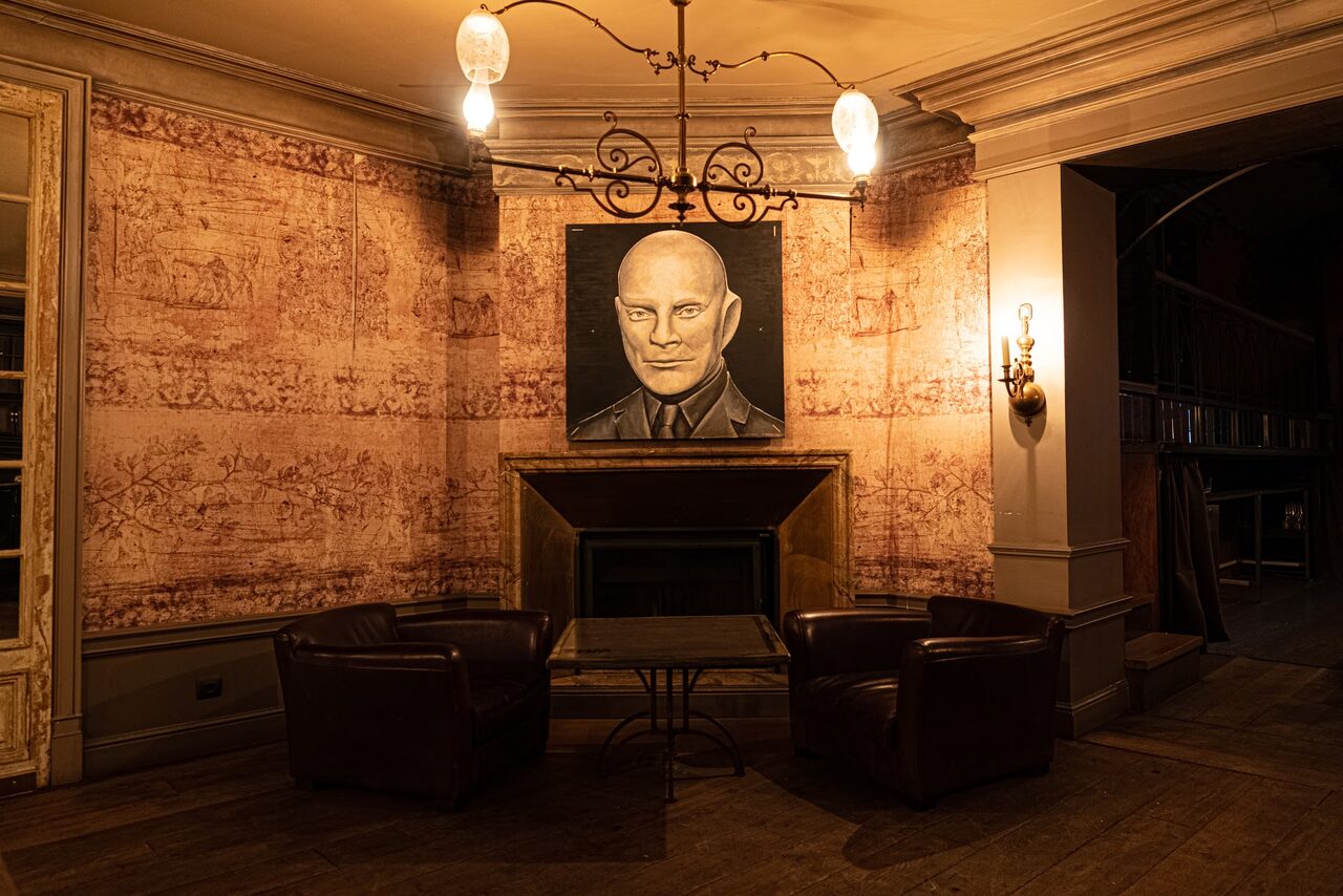 Арендовать Бар Chateau de Fantomas