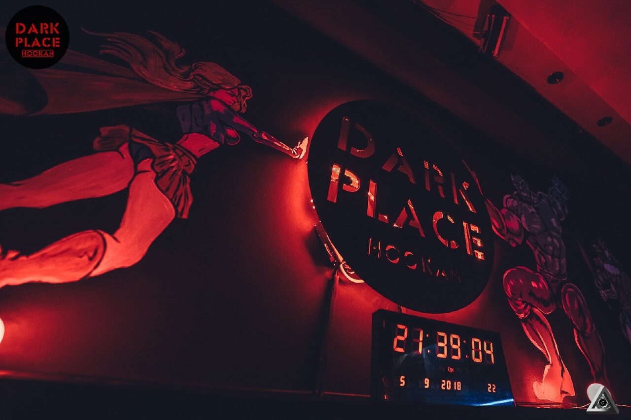 Арендовать Dark Place - уютное помещение в центре Петербурга 