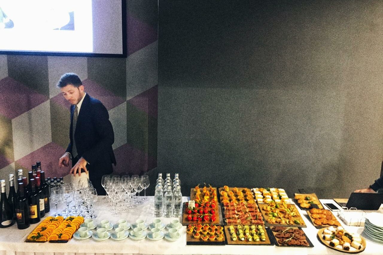 Арендовать Площадка с современным дизайном