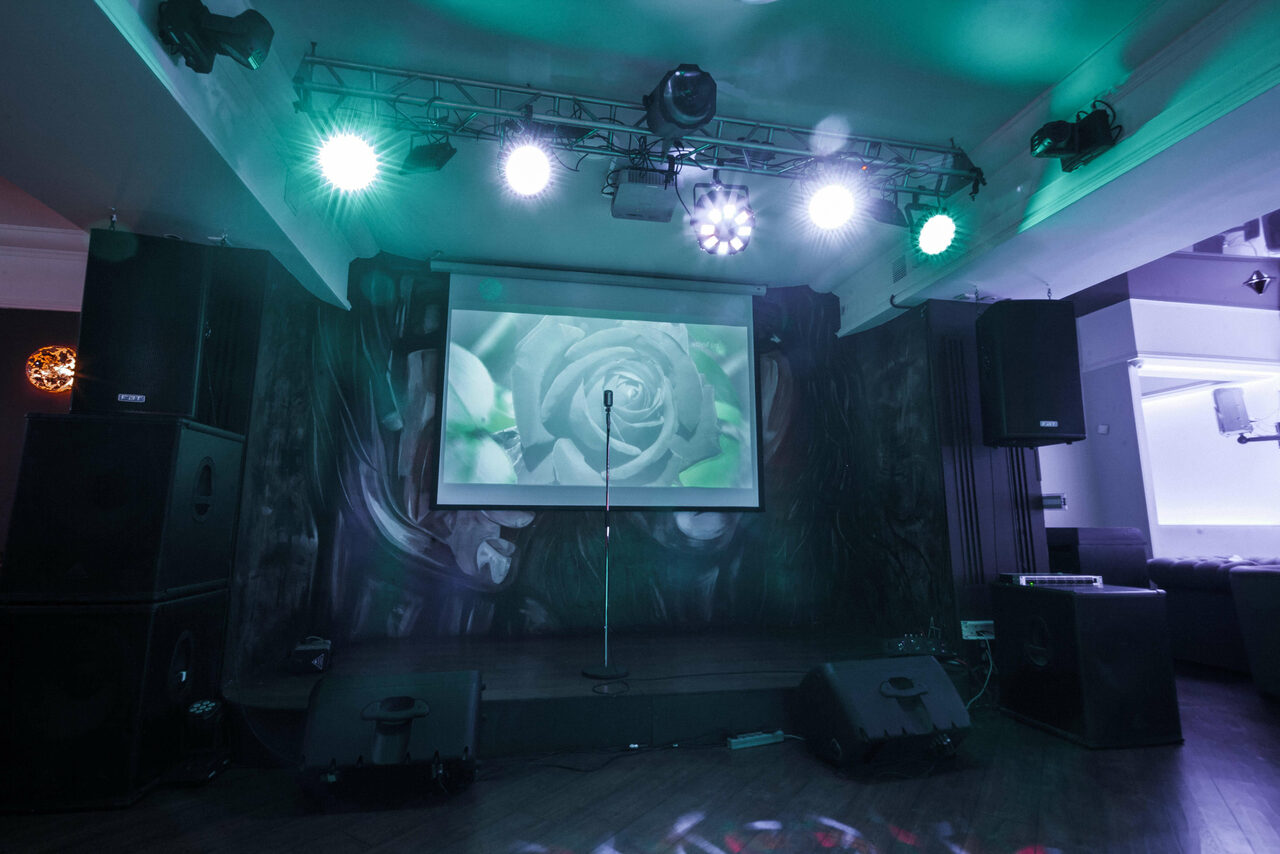 Арендовать Black Rose - караоке-клуб