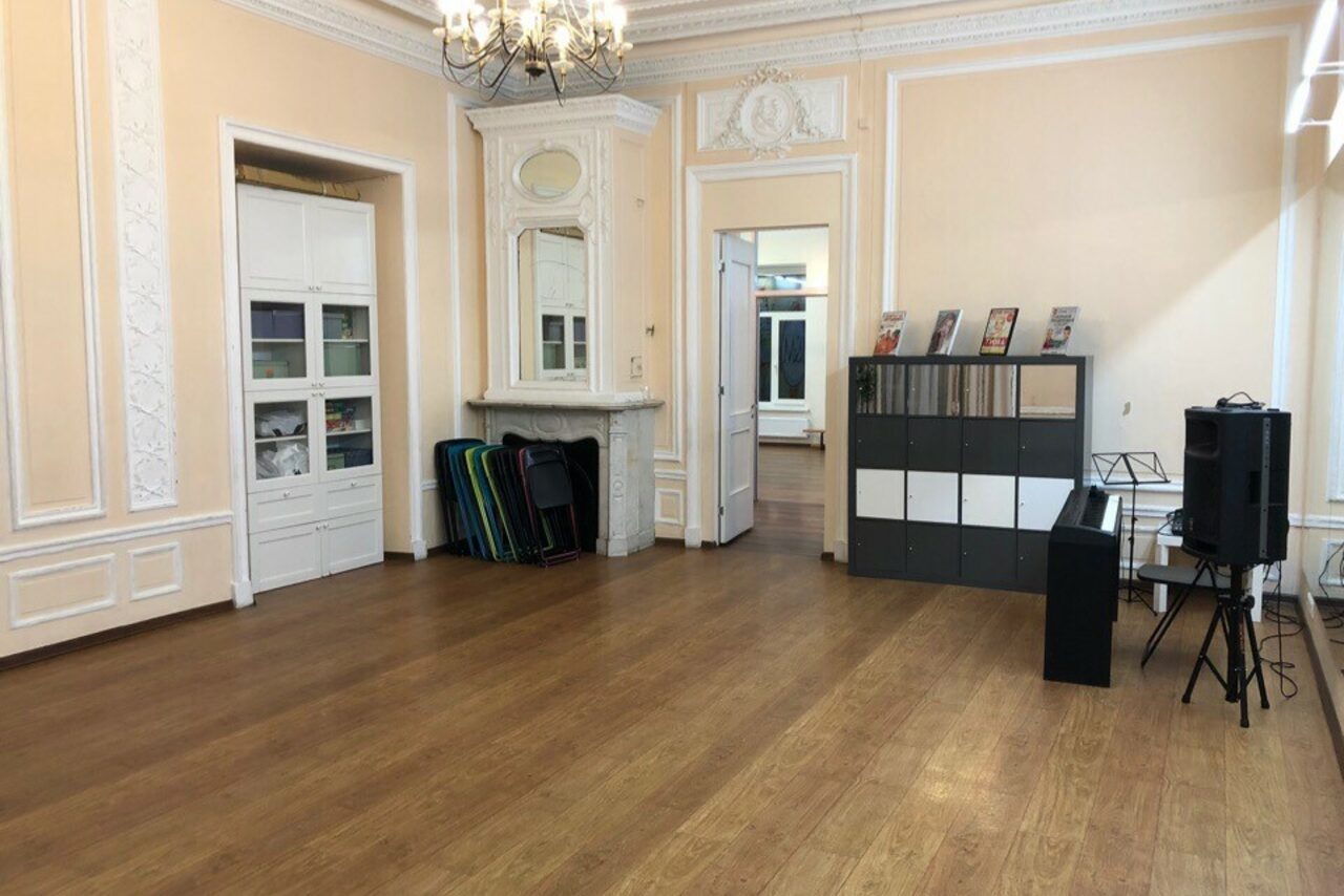 Арендовать J&M School