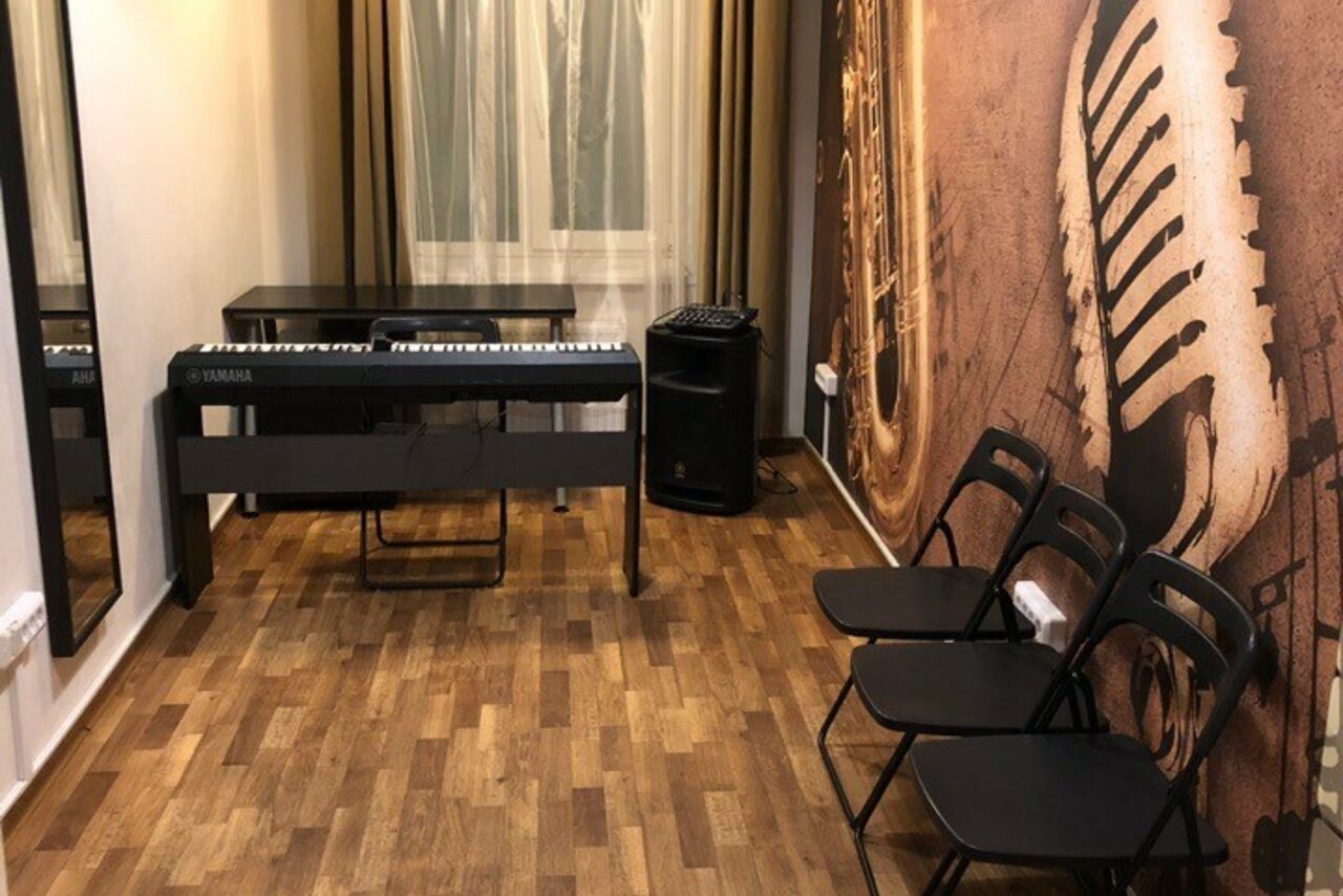 Арендовать J&M School