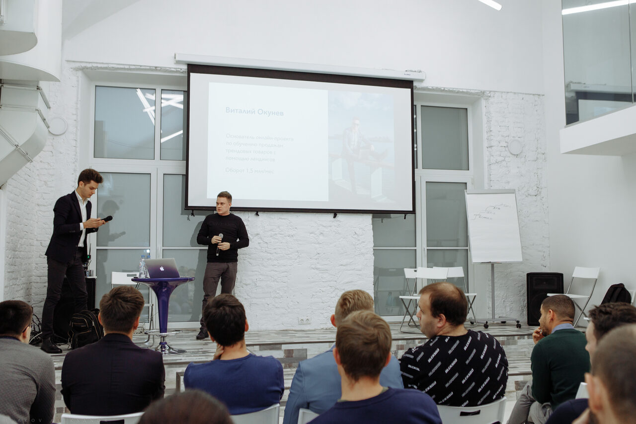 Арендовать Современный белый лофт в центре