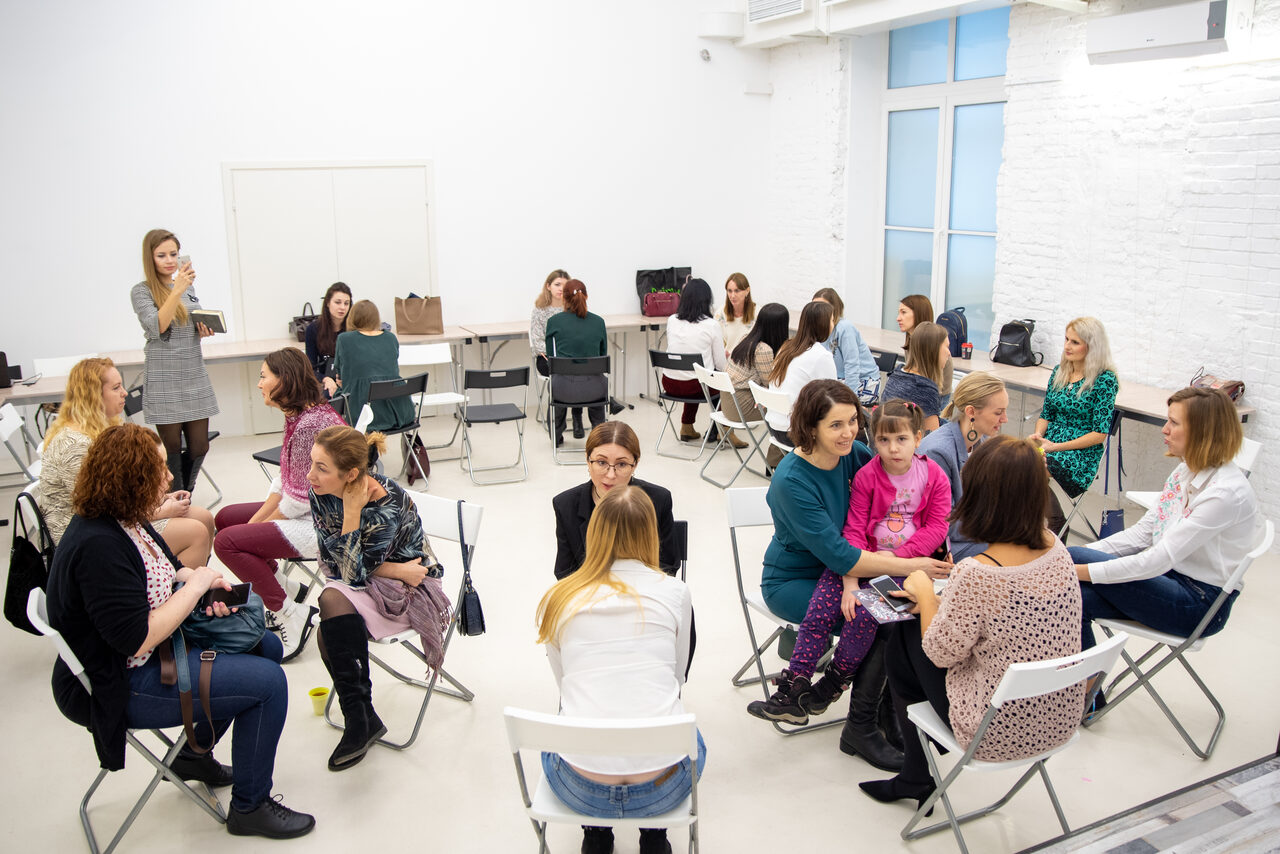 Арендовать Современный белый лофт в центре